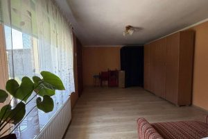 38A6BD27-460E-4772-916E-89343729C697_1_105_c